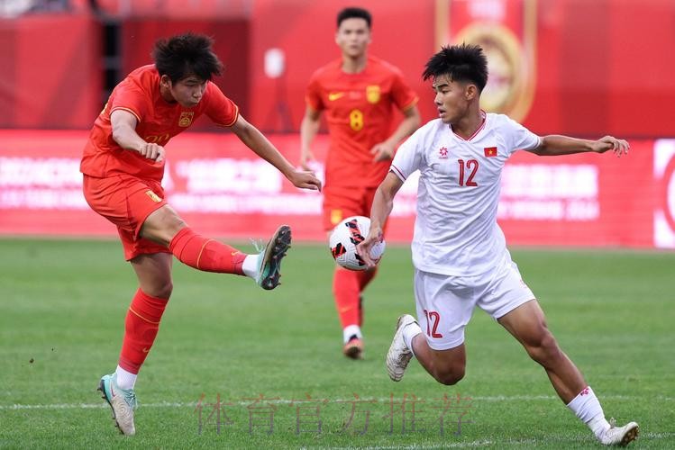中国U-19国家男子足球队3战2胜1平 获得渭南国际足球邀请赛冠军 中国U-19国家男子足球队3战2胜1平 获得渭南国际足球邀请赛冠军